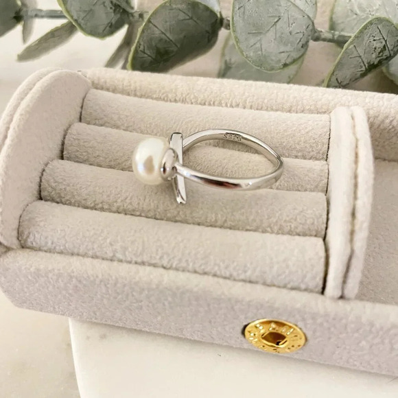 925 Sterling Silver Pearl Ring Bar Ring Minimalist Dainty Ring Pearl Accent Ring - Picture 8 of 8